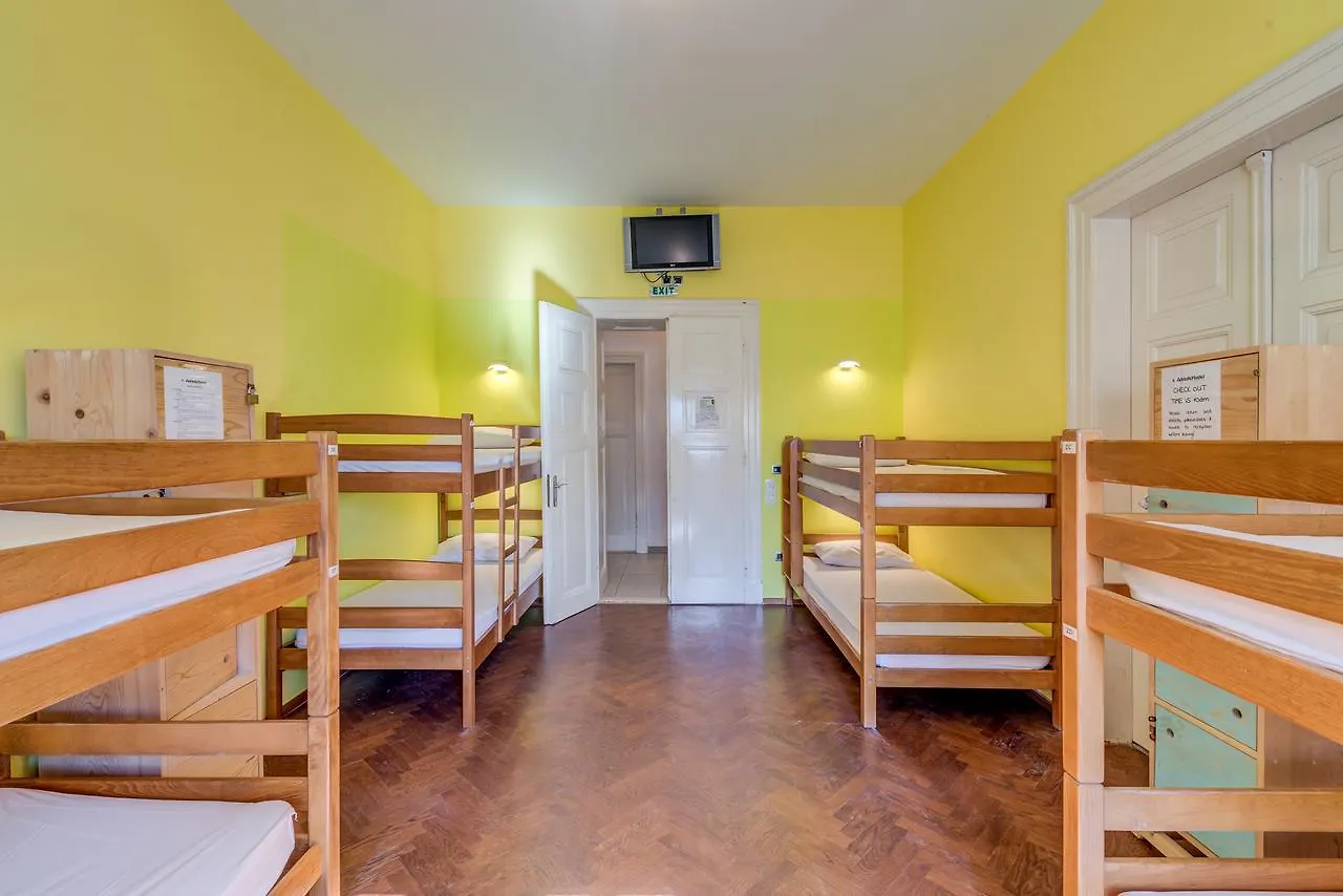 Hostel Colors Of Adriatic - Youth Only Split Croatia